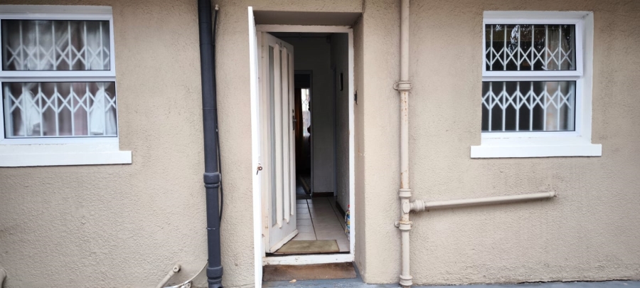 1 Bedroom Property for Sale in Kenilworth Western Cape